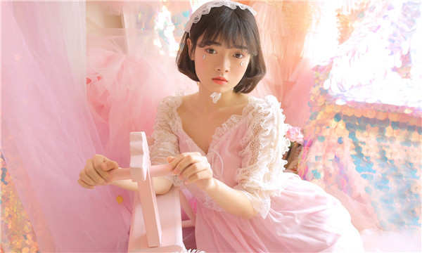 盐池供卵试管代怀生子多少钱？这一直是很多不孕不育家庭关注的话题。在中国，不孕不育的发生率越来越高，根据《中国不孕不育现状调研报告》显示，育龄夫妇的不孕不育率从20年前的3%增长至现在的12.5%-18.2%，患者人数高达6000万以上。在这样的背景下，许多家庭通过供卵试管来实现自己的生育梦想。那么，供卵试管代怀生子的费用到底是多少呢？
